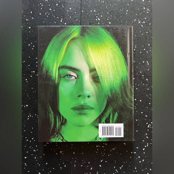 BILLIE EILISH BOOK - Picture 5 of 10